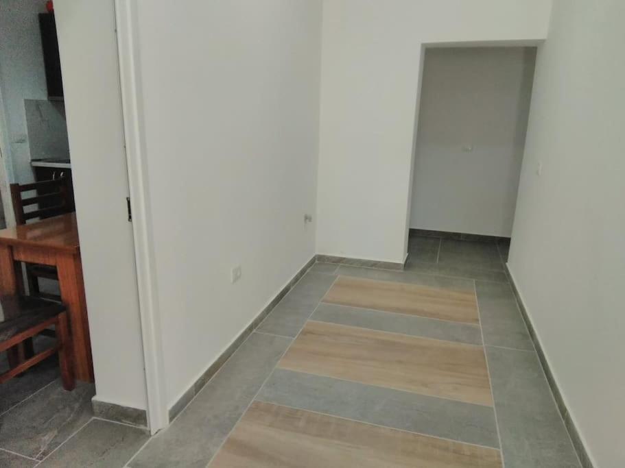 Villa Besnik, Rooms For Rent Avlonya Dış mekan fotoğraf
